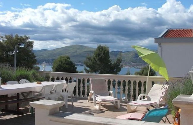 Huge terrace with sea view of the bay - Foto 1