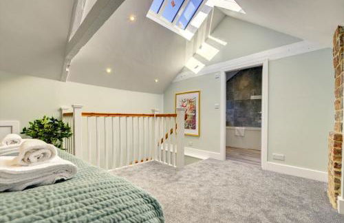 The Nook - A modern 2 bedroom loft with parking - Foto 11