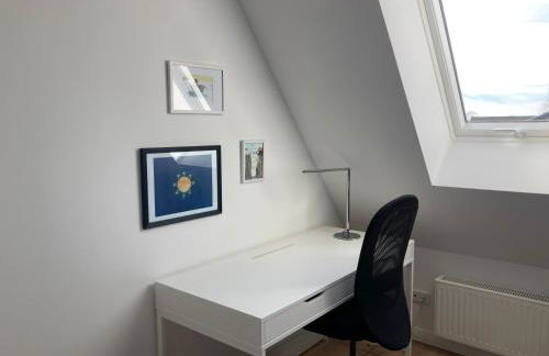 Helle, großzügige Ferienwohnung für 2 - 3 Personen mit Parkplatz + E-Ladestation in Buchholz, Nordheide - Foto 13