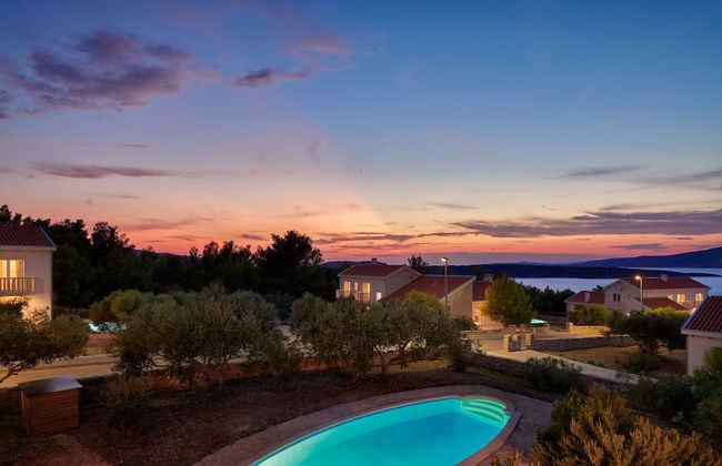 Luxury Villas Stari Grad - Photo 39