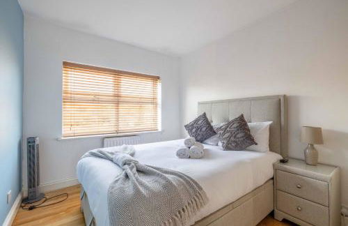 SPACIOUS 3 BEDROOM HOME - GREAT FOR FAMILIES! - By Tempstay - Foto 5