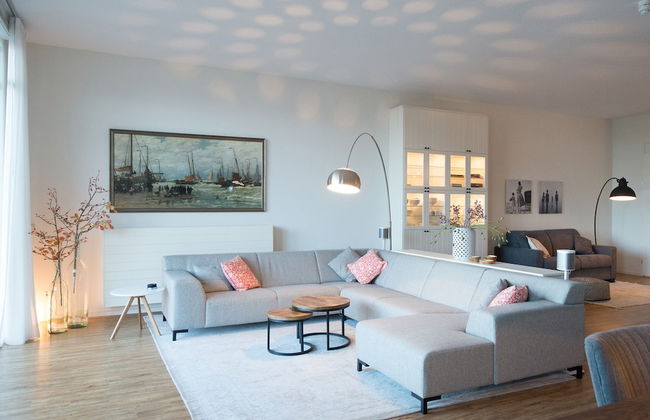 Appealing Apartment in Den Haag With Balcony, Terrace - Photo 33