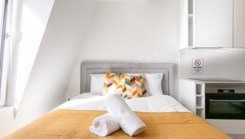 Lisbon Prime Studio Modern and Central - Photo 4