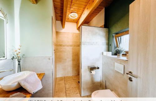 Schäfers - Ihr Wohlfühlort - Hochwertige Ausstattung, Naturgrundstück mit Bachlauf, Terrassen, WLAN, Parken - an 2 Seen bei Leipzig - Foto 74