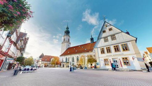 2 Zimmer, Beamer, Disneyplus mitten in der Altstadt - Foto 2