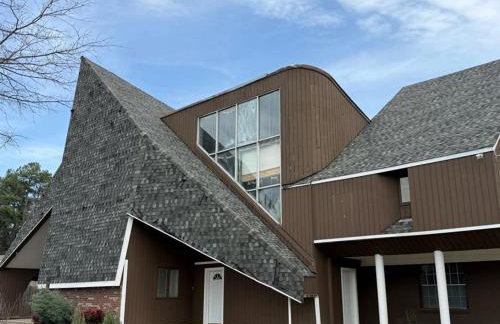 Stylish Remodeled 23 Large beds Near Elvis Presley - Foto 35