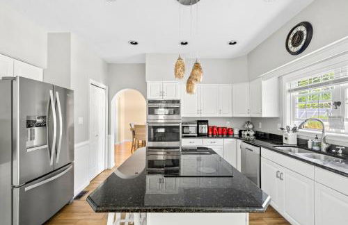 13-Acre Private Estate, Private Lake, Private Golf Range, Private Forest & Hiking Trails - Foto 36