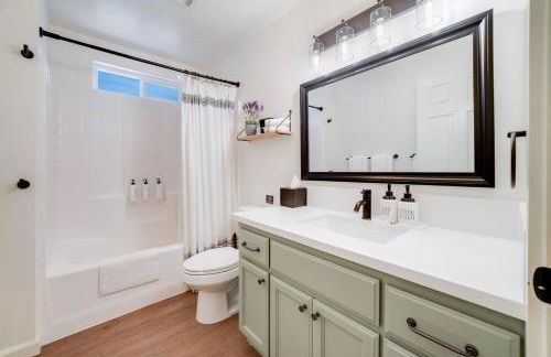 Pine Den Cabin: Arcade+Fire Pit+BBQ - Foto 33