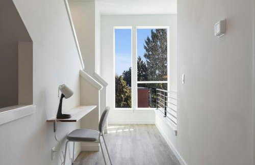 Squire - Prime Location with View & Parking - Foto 44