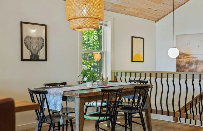 Lake Daze by Avantstay Lakefront w/ Modern Interior, Enclosed Porch & Hot Tub - Foto 11