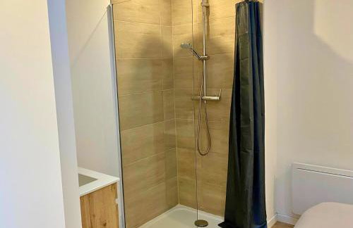 T2 moderne et calme - face gare & proche centre - Photo 10