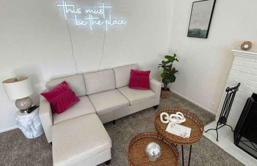 Entire Home by Newport Beach, Disneyland and SNA! - Foto 13