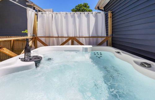 The Luxe Hot Tub Private Bar 12 Min to Horse Park - Foto 17