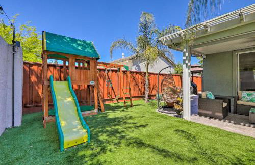 Spacious Folsom Getaway with Pool and Hot Tub! - Foto 30