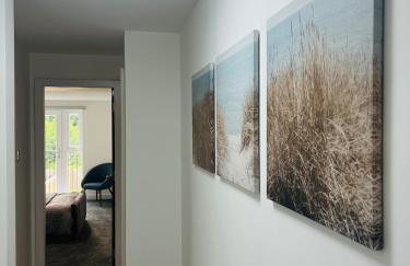 Luxurious New Home Near Airport - Photo 34