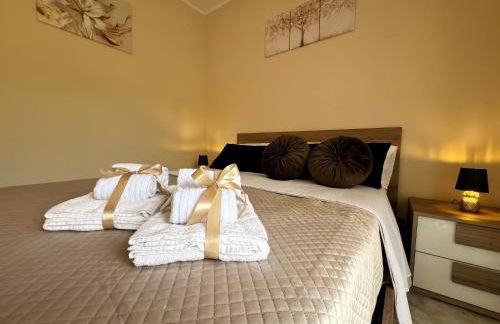 L' Antico Scoglio Appartamenti comfort Nocera Terinese Scalo - 4,7 e 11 Ospiti - Navetta Aeroporto-Stazione & Multi-Destinazioni - Piscina - Spiaggia a 300mt - Giardino e Zona pranzo all'aperto - WiFi & SmartTV - Aria Condizionata - Foto 46