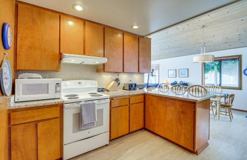 Beachfront Whidbey Island Home and Apartment! - Foto 13