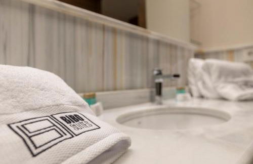 BiBo Suites Real Chancilleria - Photo 73