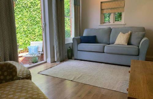 Beautiful Georgian cottage within a private walled garden - Foto 22