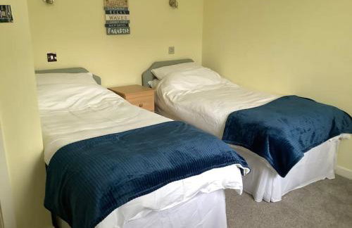 Benllech Sea View bungalow, Dog Friendly sleeps 6 - Foto 31