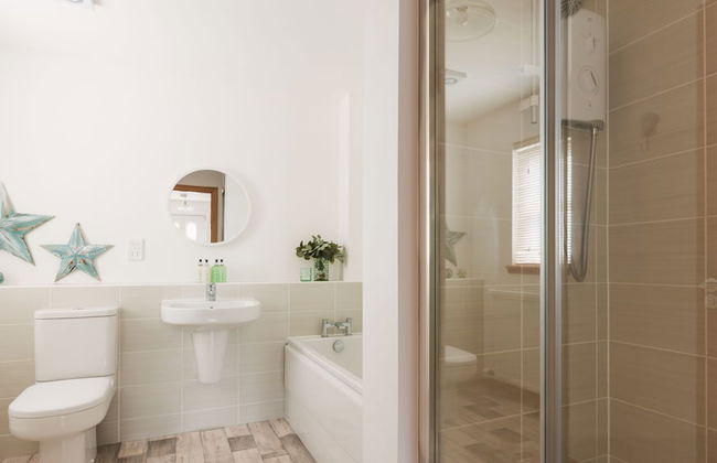 Apartment - Sleeps 4, Pet Friendly & Free Parking - Foto 14