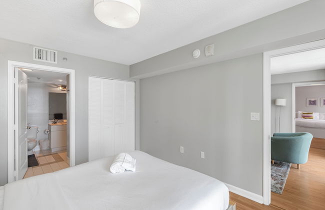 Sky High 31st Floor Condo W Parking - Foto 26