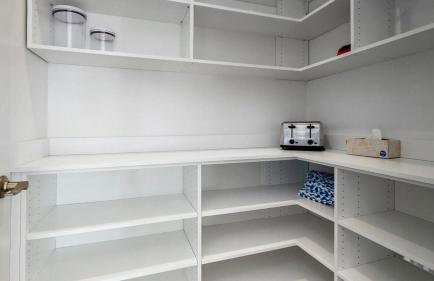 Lux Beach Home Lake Views Firepit - Foto 17