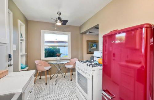 Walk To Beach - EV Charger - Outdoor Dining - 2BR - Photo 24