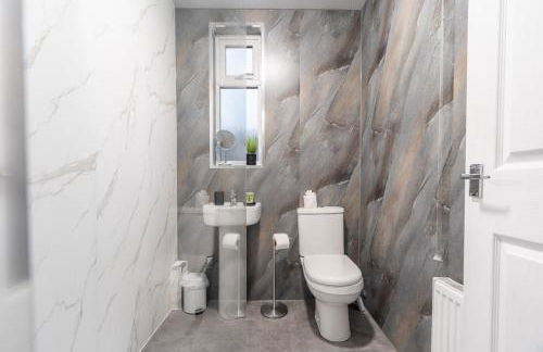 Kirkview Apartment - Photo 13