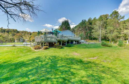 Peaceful 1-Acre Parksville Home Large Deck and Yard - Foto 1