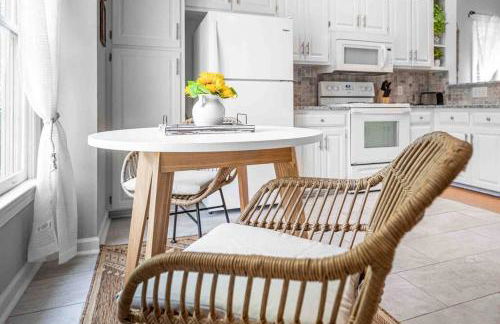 Cozy Boho Kildaire Farms Home- near Downtown - Foto 18