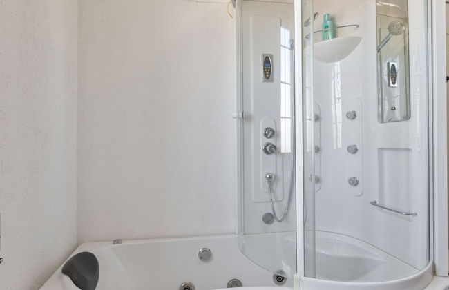 Belvilla by OYO Pool Villa Torre San Giovanni - Foto 24