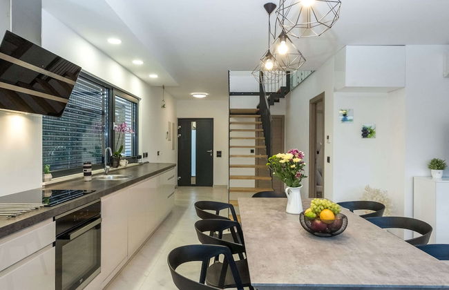 Luxury Villa With Private Pool, Great sea View, Near the Beach - Photo 10