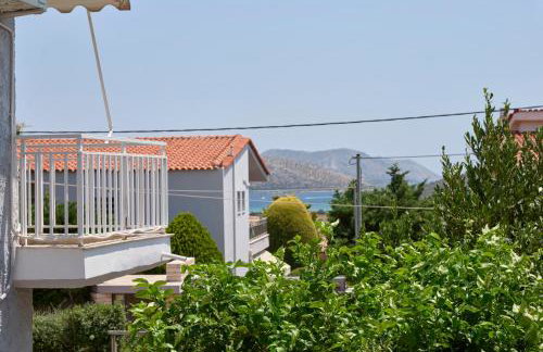 D & K Vacation Villa Anavissos - Photo 21