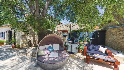 Two-Bedroom Holiday Home In Pridraga - Foto 2