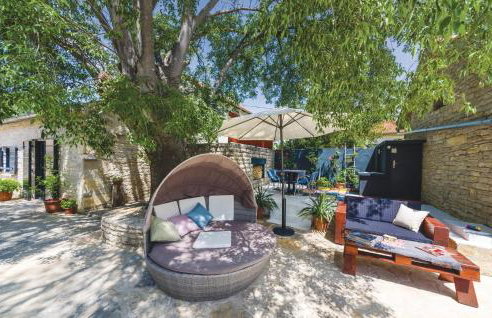 Two-Bedroom Holiday Home In Pridraga - Foto 2