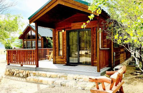 Cozy Mountain-Style Cabin with Scenic Sierra Nevada Views Near Lone Pine, California - Foto 7