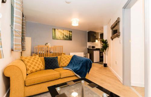 1 Bedroom Newton Apartment l Free Parking l Wigan Royal Infirmary l Haigh Hall l Central Location - Foto 2