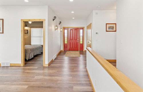 Lakeside 4BR Retreat Private, Peaceful & Scenic villa - Foto 11