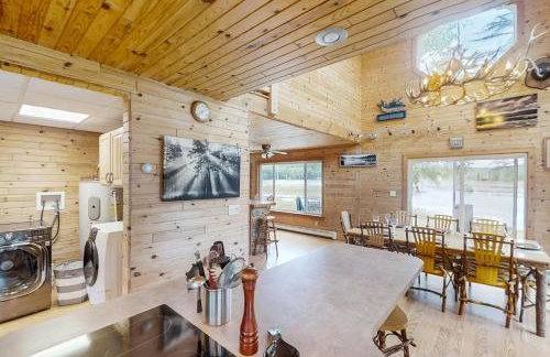 Dock and Lakefront! Family-Friendly Michigan Getaway - Foto 10