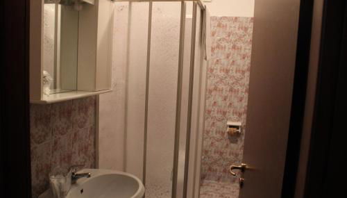 A' Porta i Frustere - Foto 4, Shower