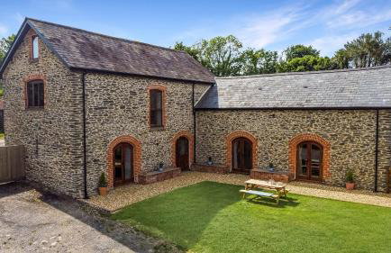 Broomy Barn Brompton Regis - Photo 1