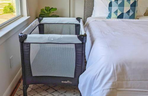 TMC 3-Story Townhome FREE EV Charge - Foto 3