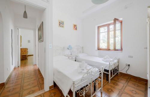 Villa Giglio with Garden and Mini Pool by Rentbeat - Foto 38