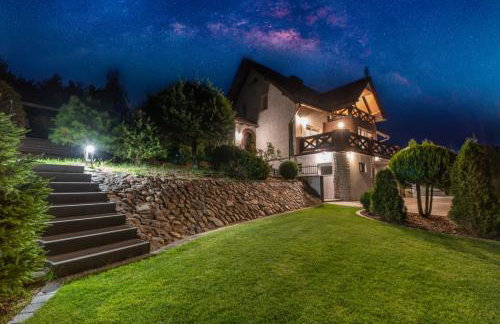 Dom na wzgórzu z widokiem na jezioro z balią i sauną - Foto 14