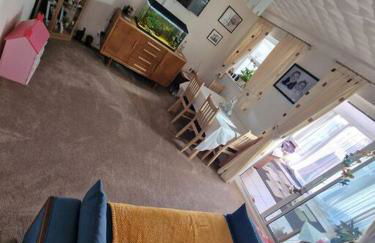 Spacious 3bed semi/Gamesroom/Drive/10mins to City - Foto 9