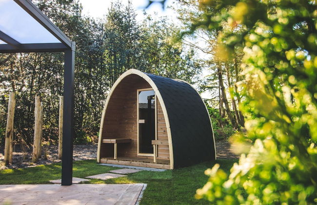 Modern Holiday Home With Infrared Sauna - Photo 13