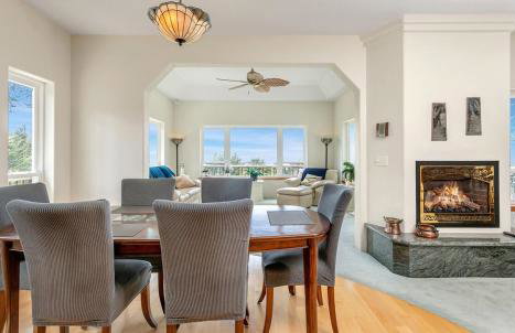 Epic ocean views at this private retreat just minutes from the beach - Foto 16