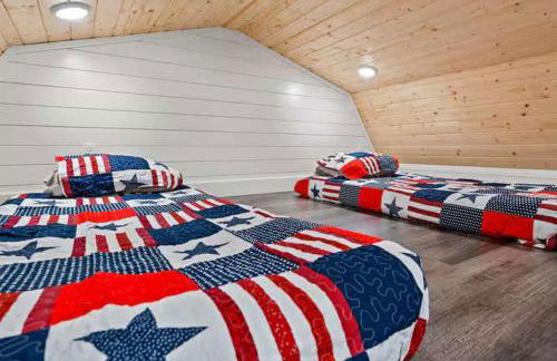 Cozy Family Luray Cabin w Fire Pit Grill WiFi & More - Photo 17