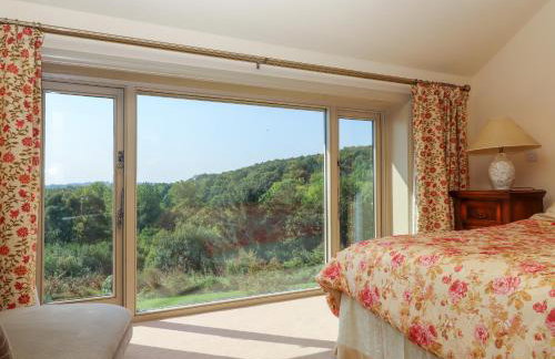 Sherway Coach House - Photo 19